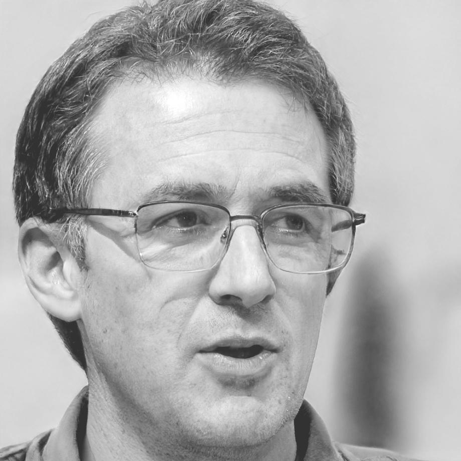 Carmelo Vásquez, Especialista en Inversiones Sostenibles